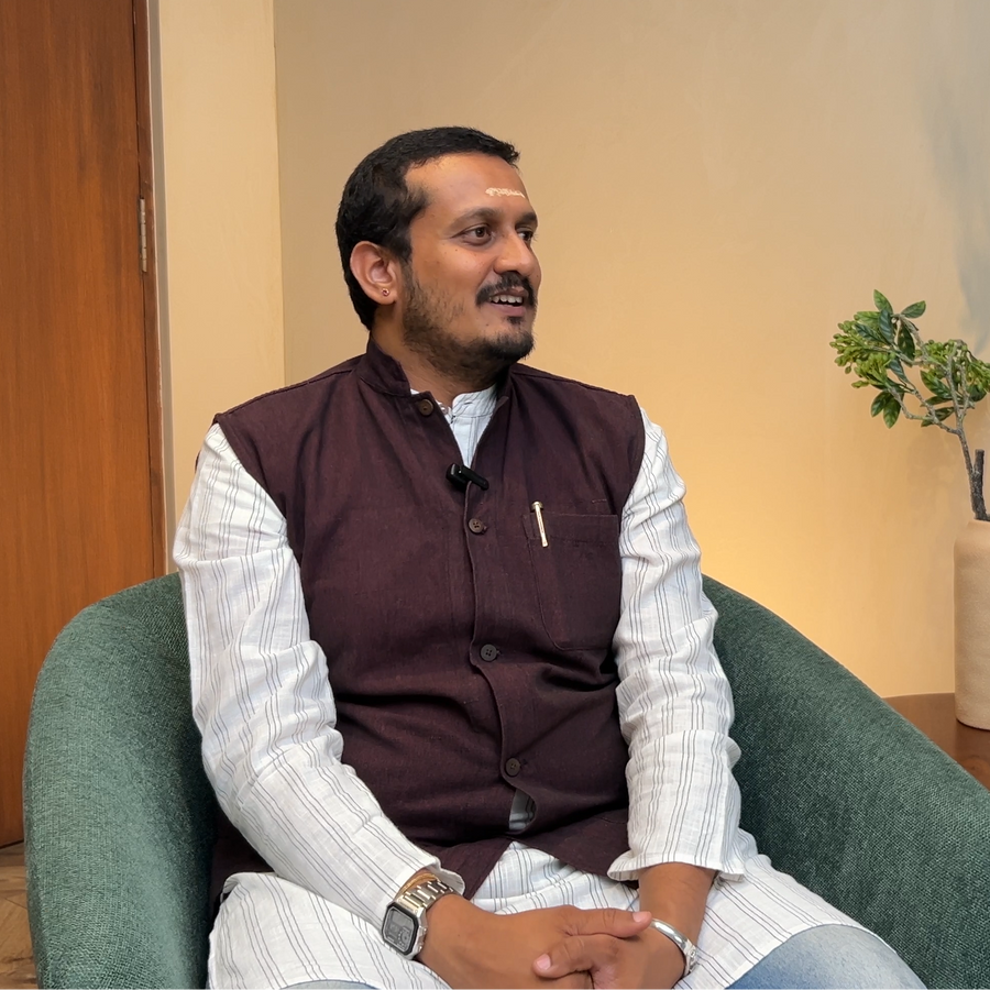 Dr Guha Vishwanath MV